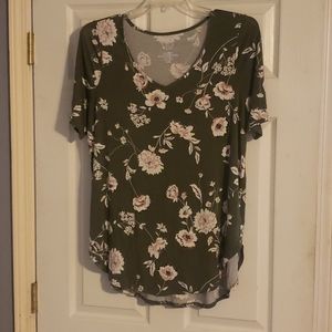 Like new Maurices size 0 Olive Green Shirt